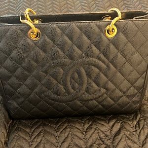 Chanel leather tote bag